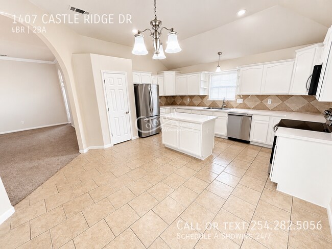 Building Photo - 1407 Castle Ridge Dr