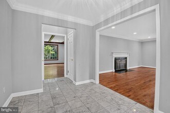 Building Photo - 9612 Annlee Terrace