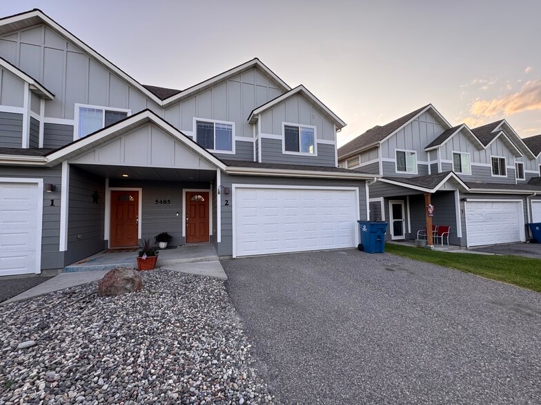 Front - 5485 Glenellen Dr
