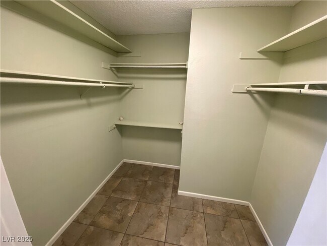 Building Photo - 6209 O'Bannon Dr
