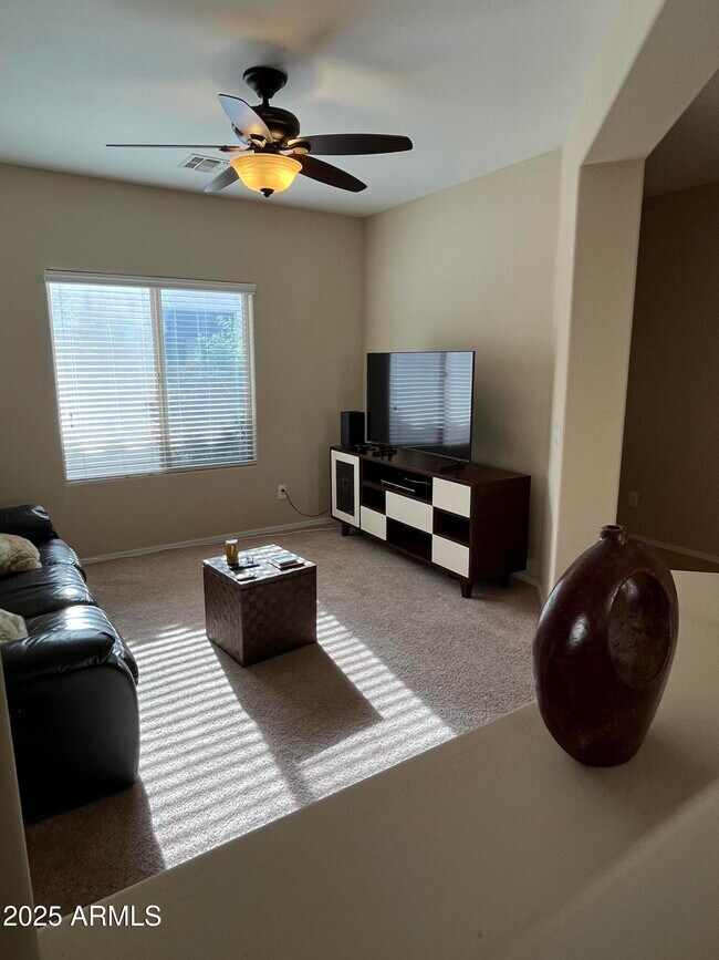 Building Photo - 26087 W Tonto Ln