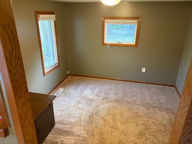 Building Photo - 1 Bedroom, 1 Bath House