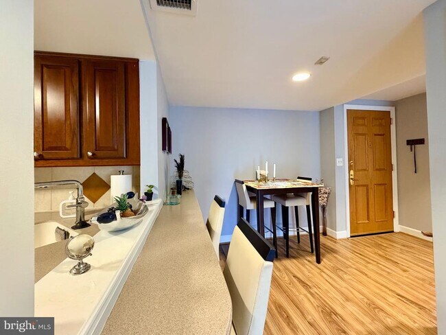 Building Photo - 1080 Wisconsin Ave NW