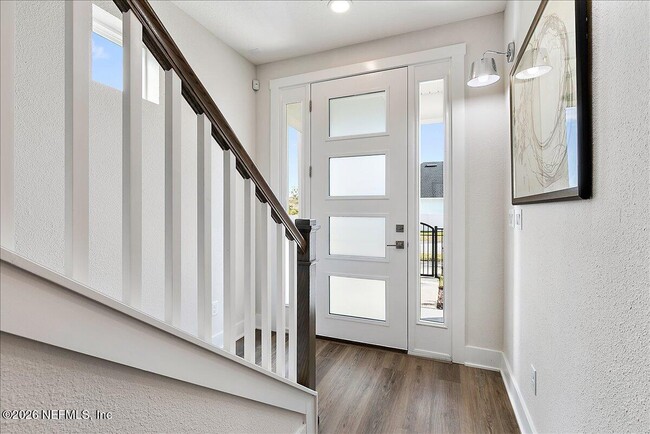 Building Photo - 459 Crestview Dr