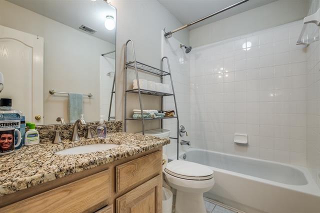 Building Photo - 2513 Seward Dr