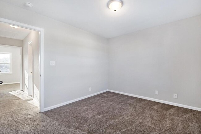 Building Photo - Great Townhome! City Limits! Carolina Forest!