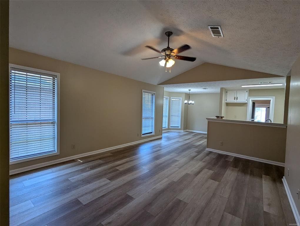 Building Photo - 6885 Brownwood Ln