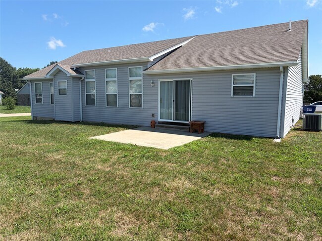 Building Photo - 627 Gandalf Ln