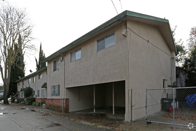 Building Photo - 2116 10TH St