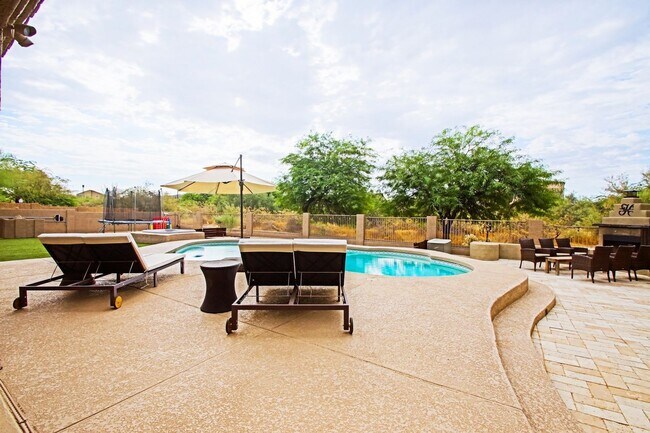 Building Photo - 29641 N 67th St