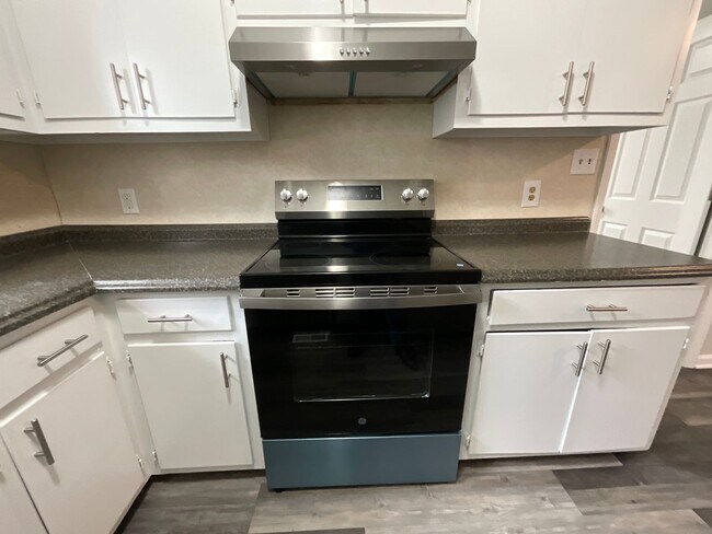 Building Photo - Great 3 Bedroom, 2 Bath home in High Point!