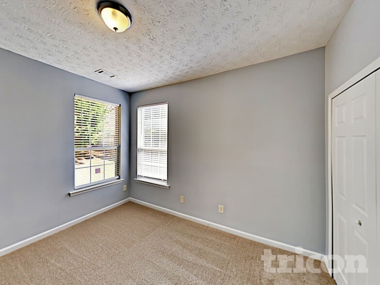 Building Photo - 3329 Coach House Ct