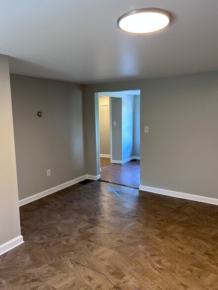 Building Photo - 351 Sunset Dr