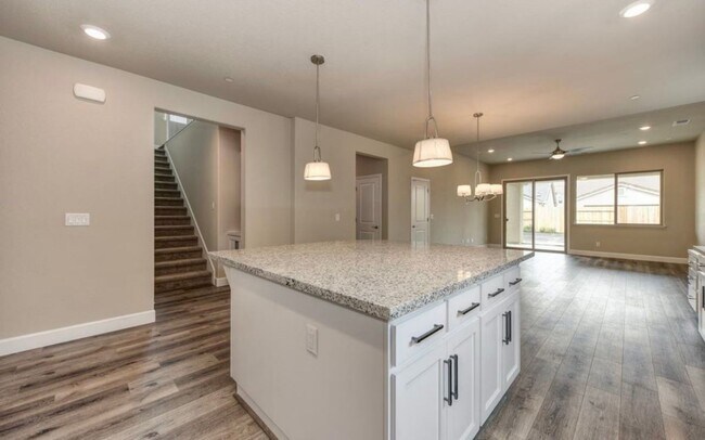 Building Photo - Awesome 3 Bedroom Home for Rent in West Ro...