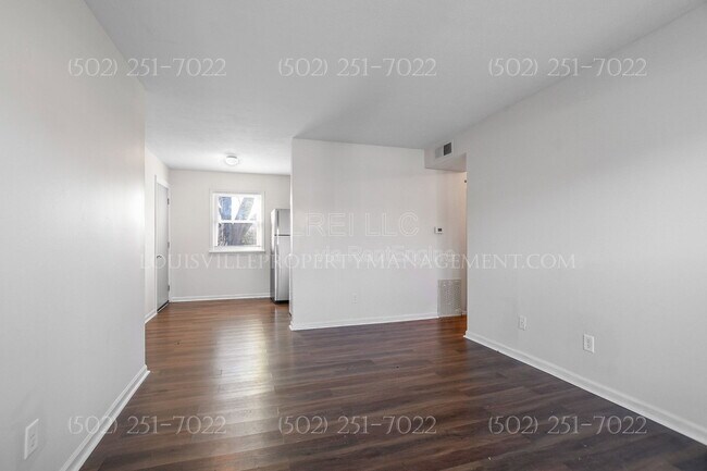 Building Photo - 5112 Valiant Dr