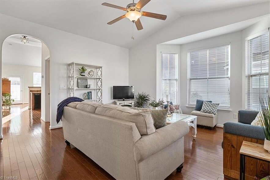 Building Photo - 1173 Kelso Ln