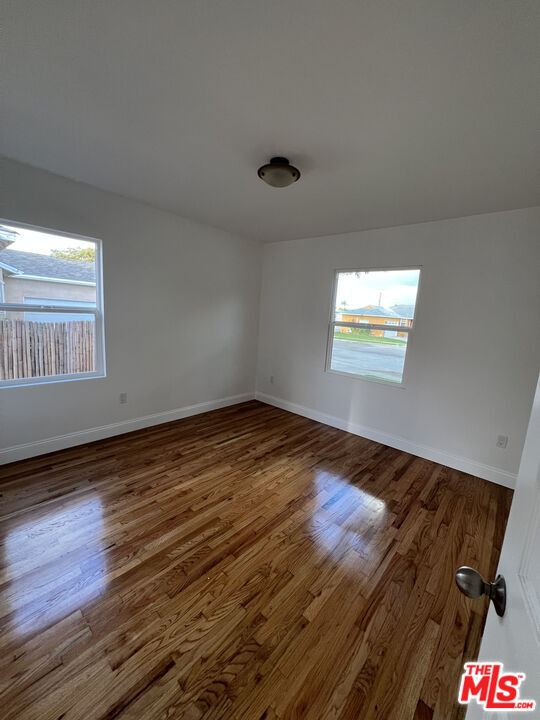 Building Photo - 15605 Berendo Ave