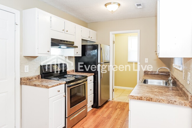 Building Photo - 369 Buffalo Creek Dr