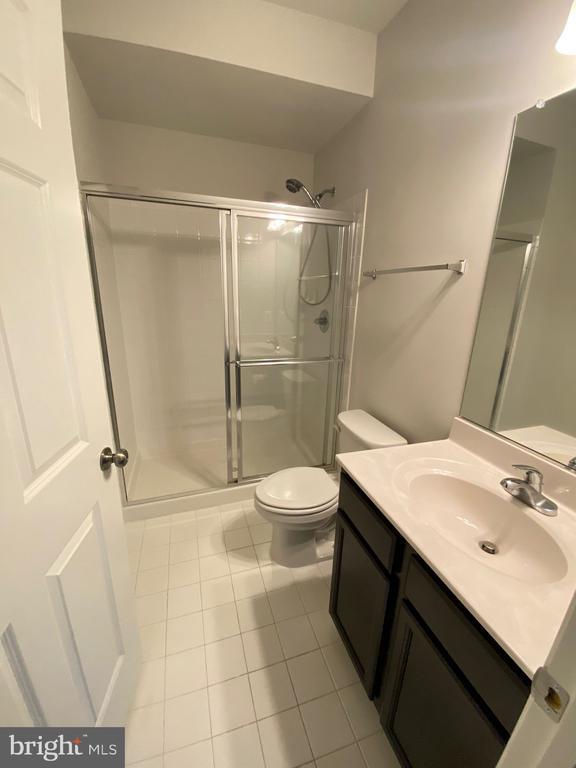 Building Photo - 235 Crofton Ct