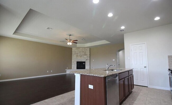 Building Photo - 3005 Angelina Ct