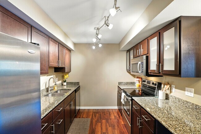 Building Photo - Oakcrest Condominiums