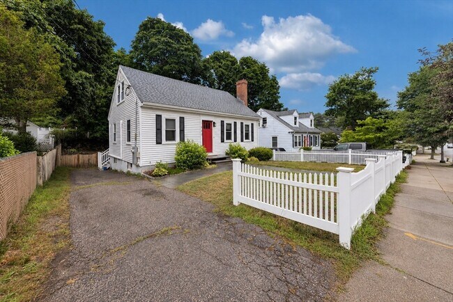 Building Photo - 153 Stimson St