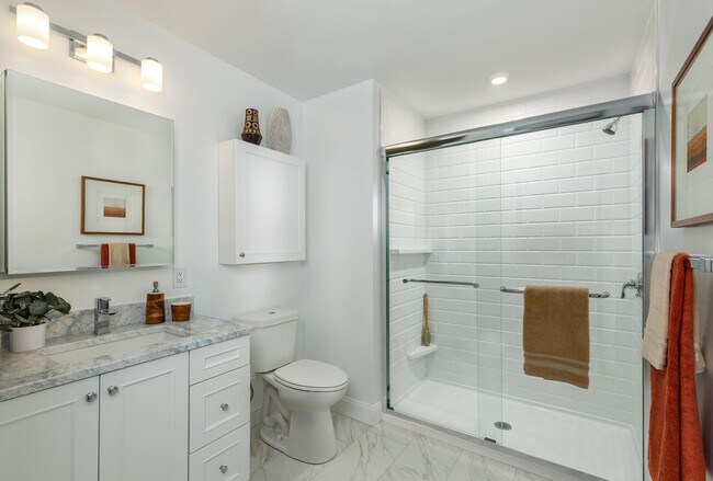Building Photo - 2bed  2bath in Brookline