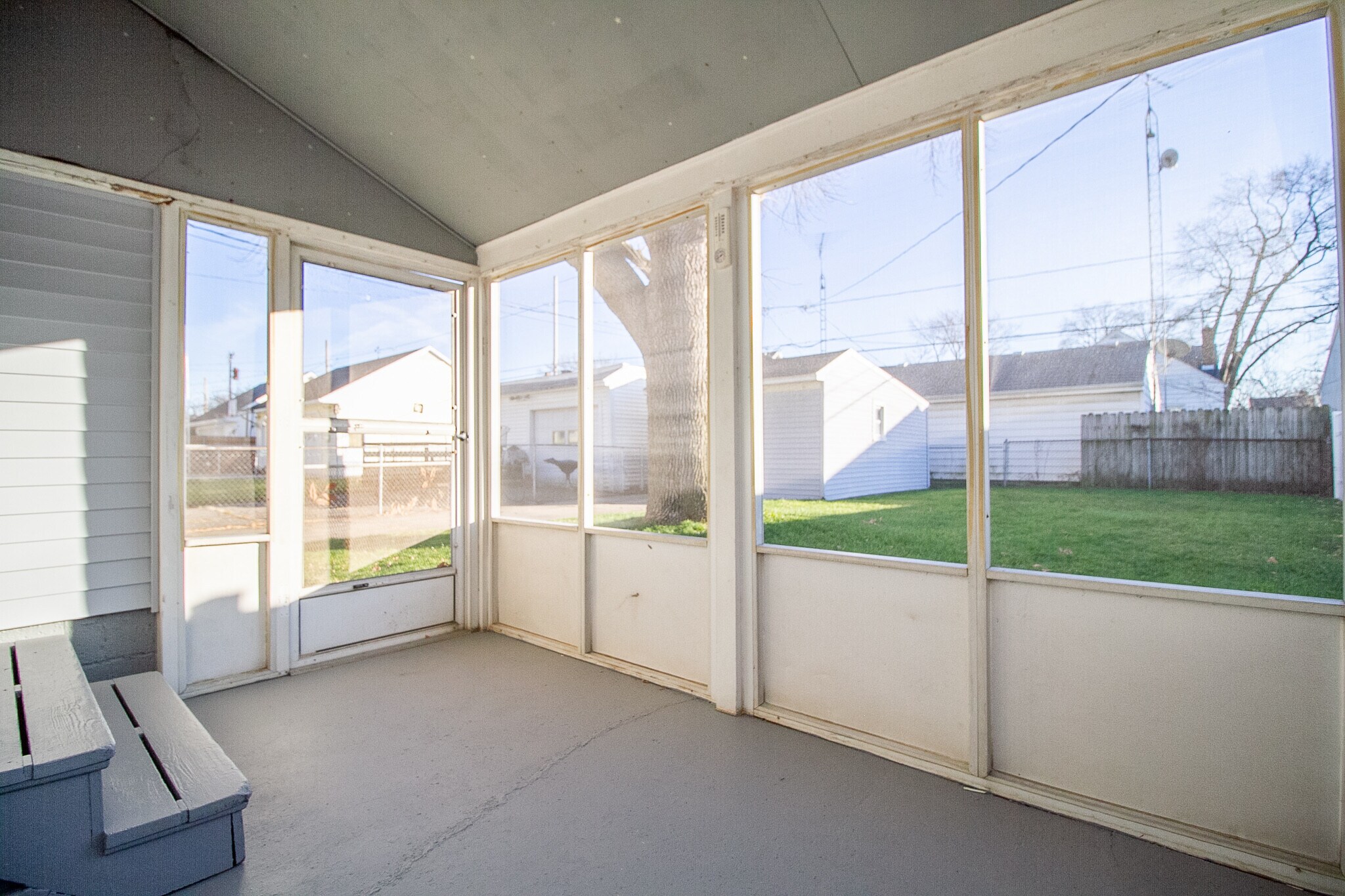 Building Photo - 423 W Capistrano Ave