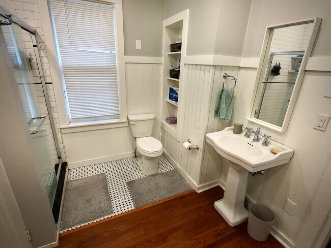 Building Photo - 5815-17 Holden St