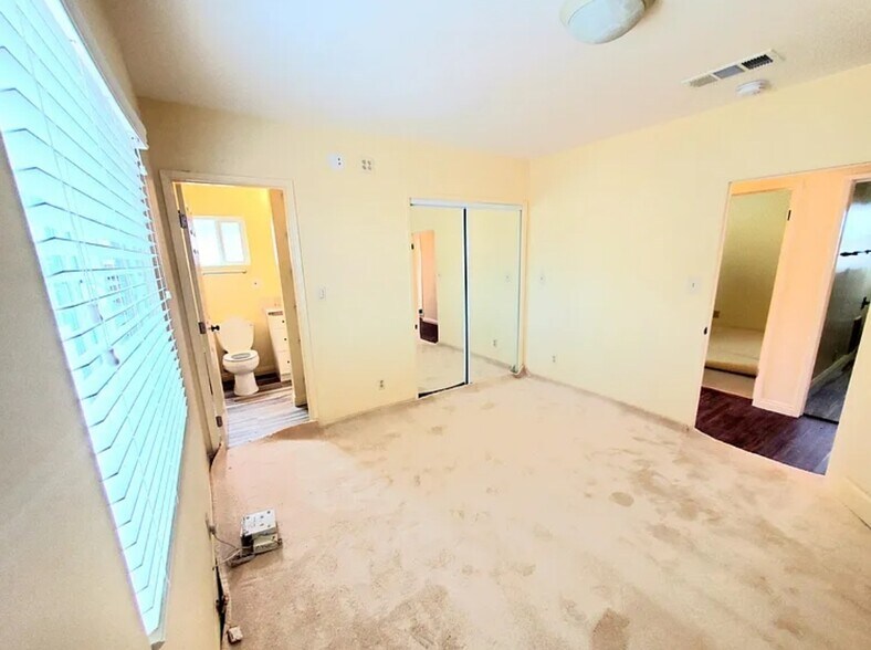 Building Photo - 3916 Highland Ave