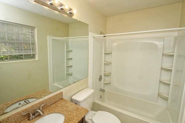 Building Photo - 210 Arborfield Way