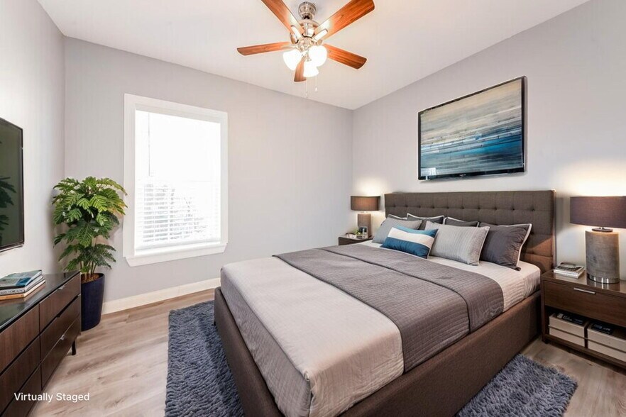 Building Photo - 1112 Paintbrush St