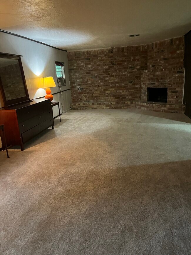 Building Photo - 5519 Cannonway Dr