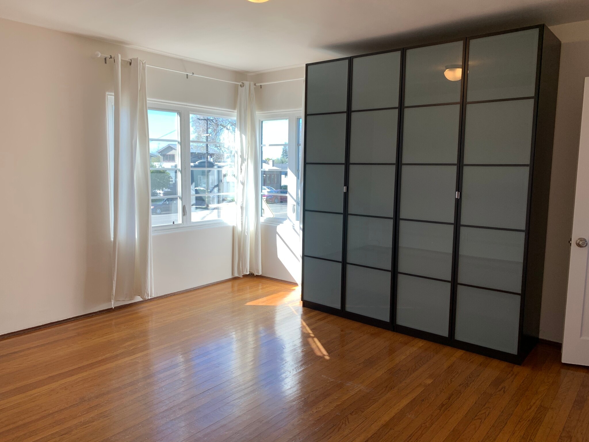 Bedroom - 1903 Sacramento St