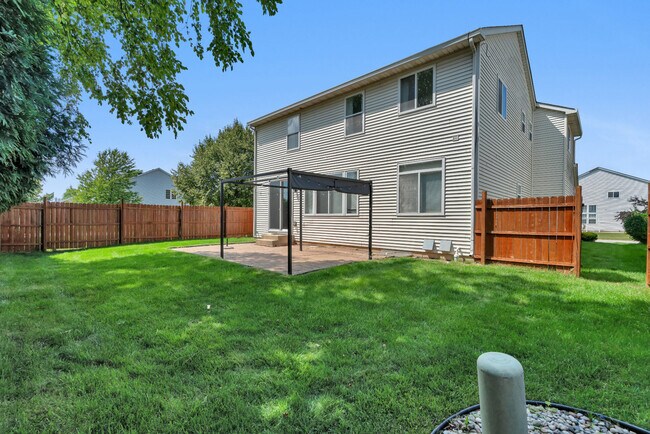 Building Photo - 2636 Whitehall Ln