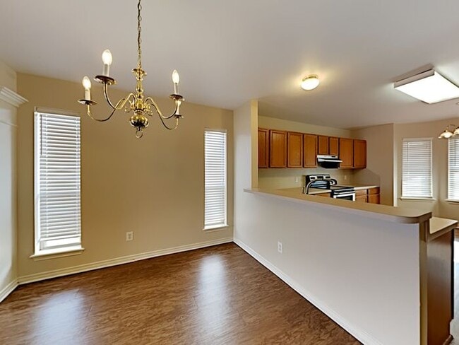 Building Photo - 3013 S Fork Dr
