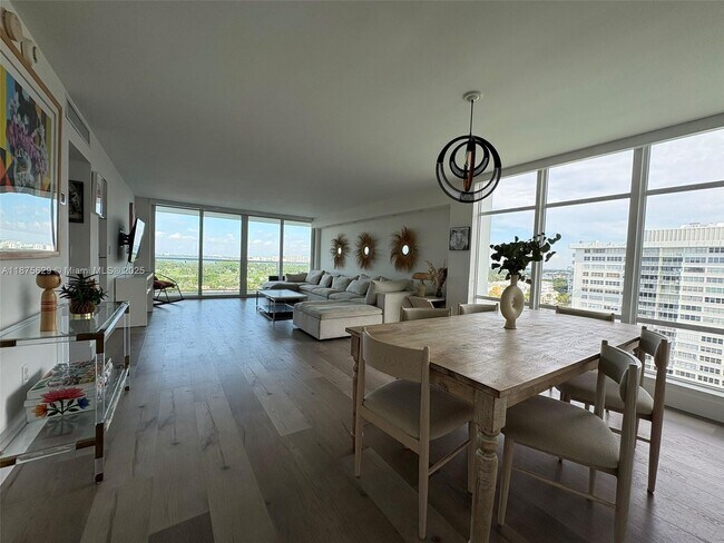 Building Photo - 5750 Collins Ave