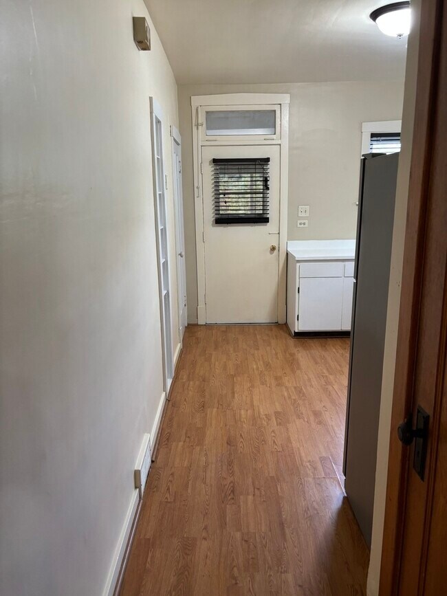 Building Photo - 3407 Cuyler Ave