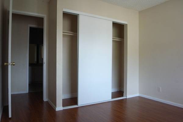 Building Photo - 4870 E Charleston Blvd