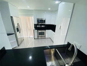 Building Photo - 199 SW 12th Ave