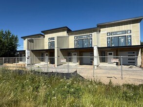 Building Photo - NYB-671