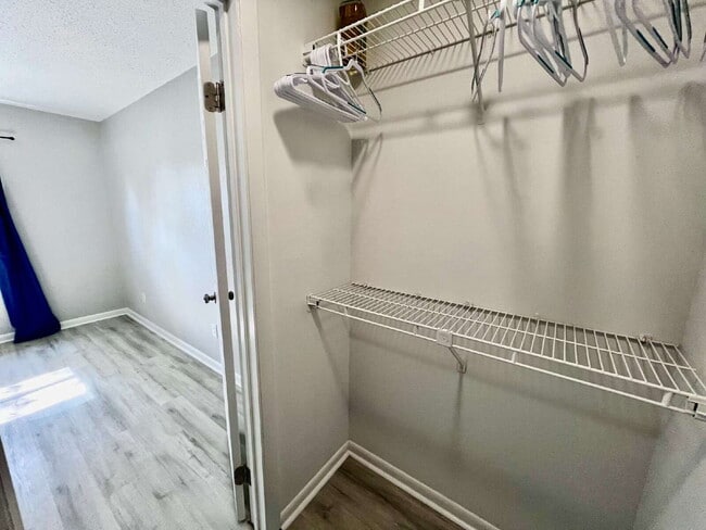 Building Photo - OPEN HOUSE SATURDAY THE 20TH 10AM-12PM! AMAZING 2 BED / 2 BATH CONDO – ONLY 8 BLOCKS FROM THE BEACH!