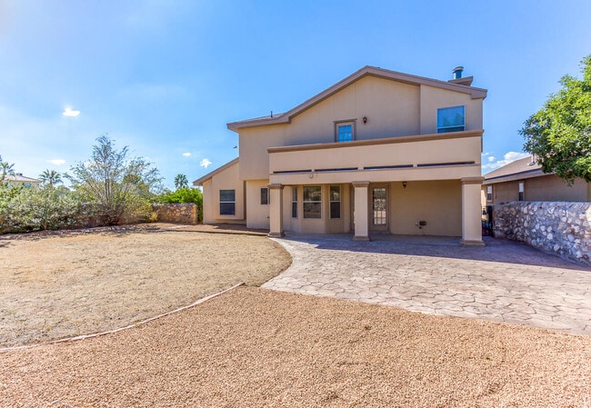 Building Photo - 900 Tecate Pl