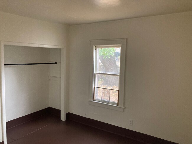 Building Photo - 25-27 O.K. Terrace