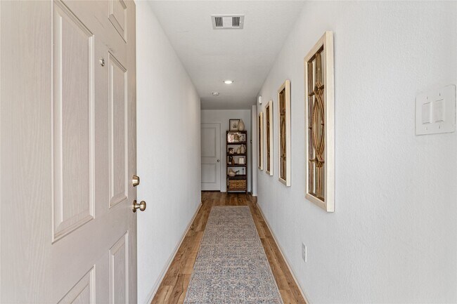 Building Photo - 24206 High Country Dr