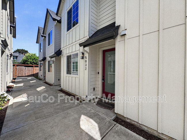 Building Photo - 5032 NE 14th Ave