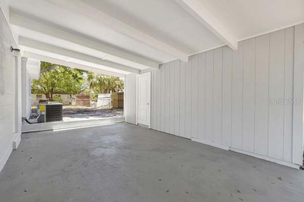 Building Photo - 1325 Windsor Way