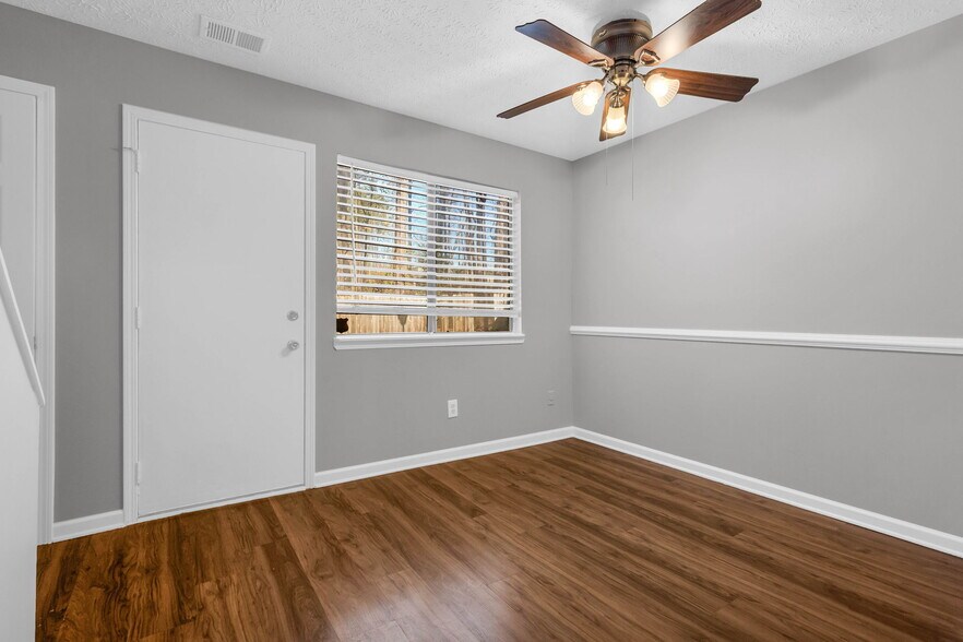 Building Photo - 46 Country Pl Ct