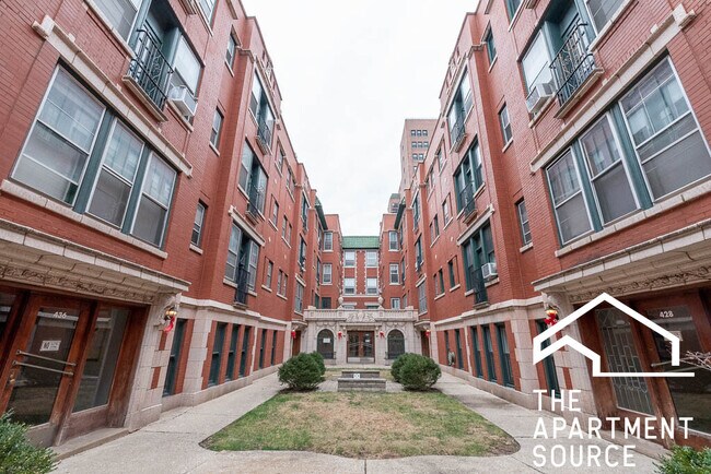 Building Photo - 436 W Surf St