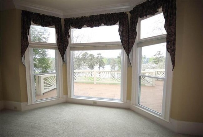 Building Photo - 2737 Tarva Pl